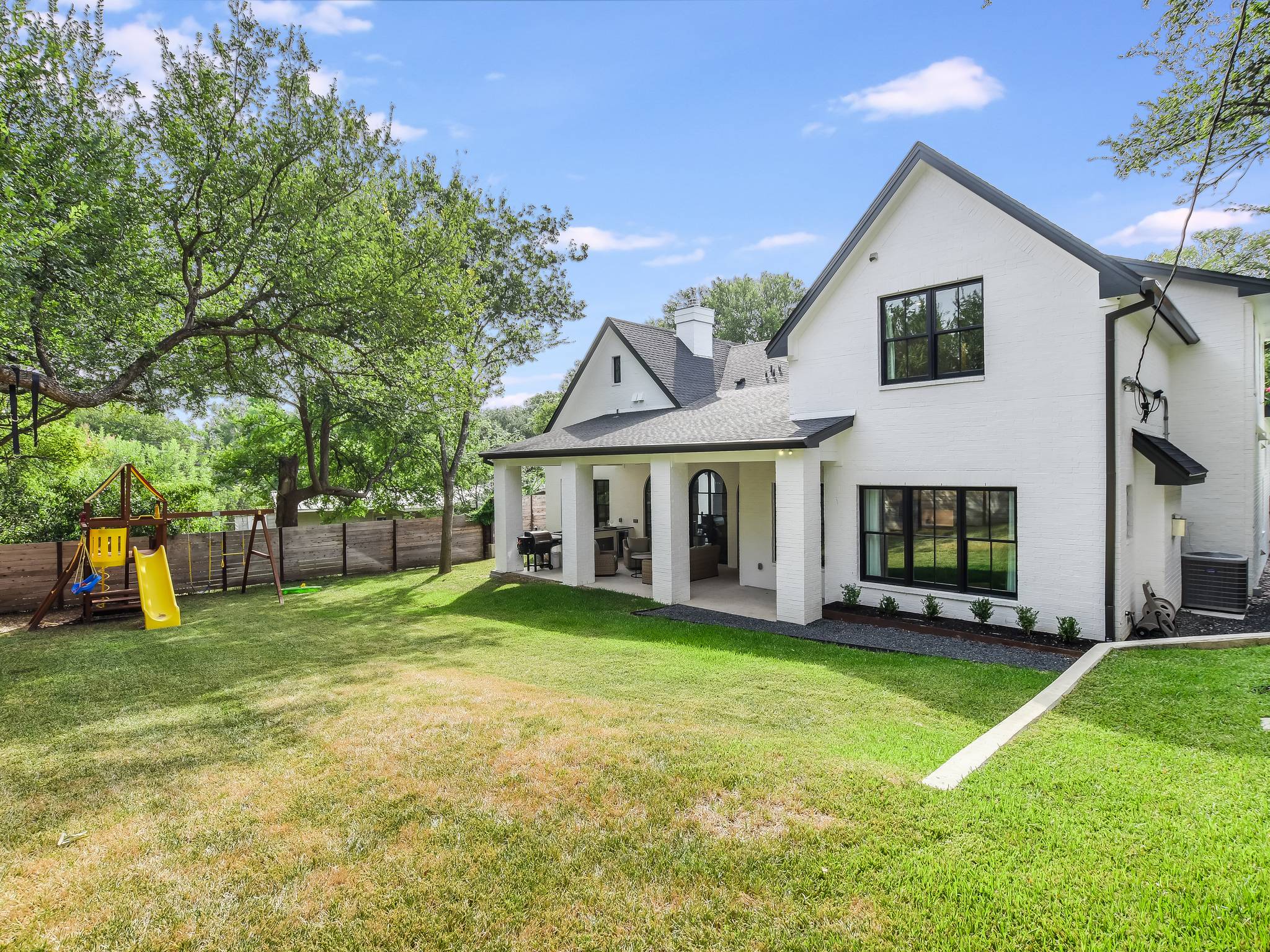 Oro House - Image 41