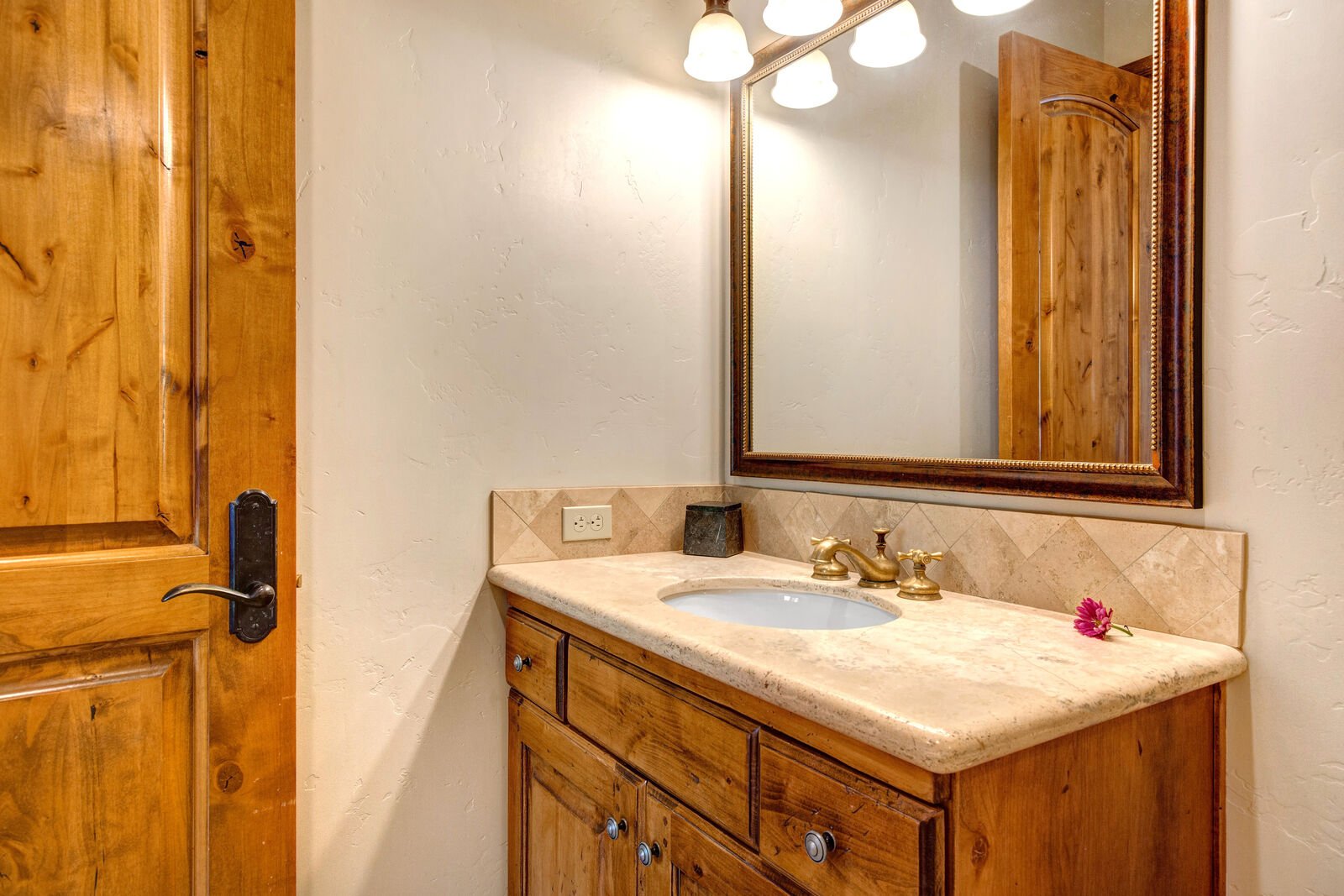 Star House - Image 25