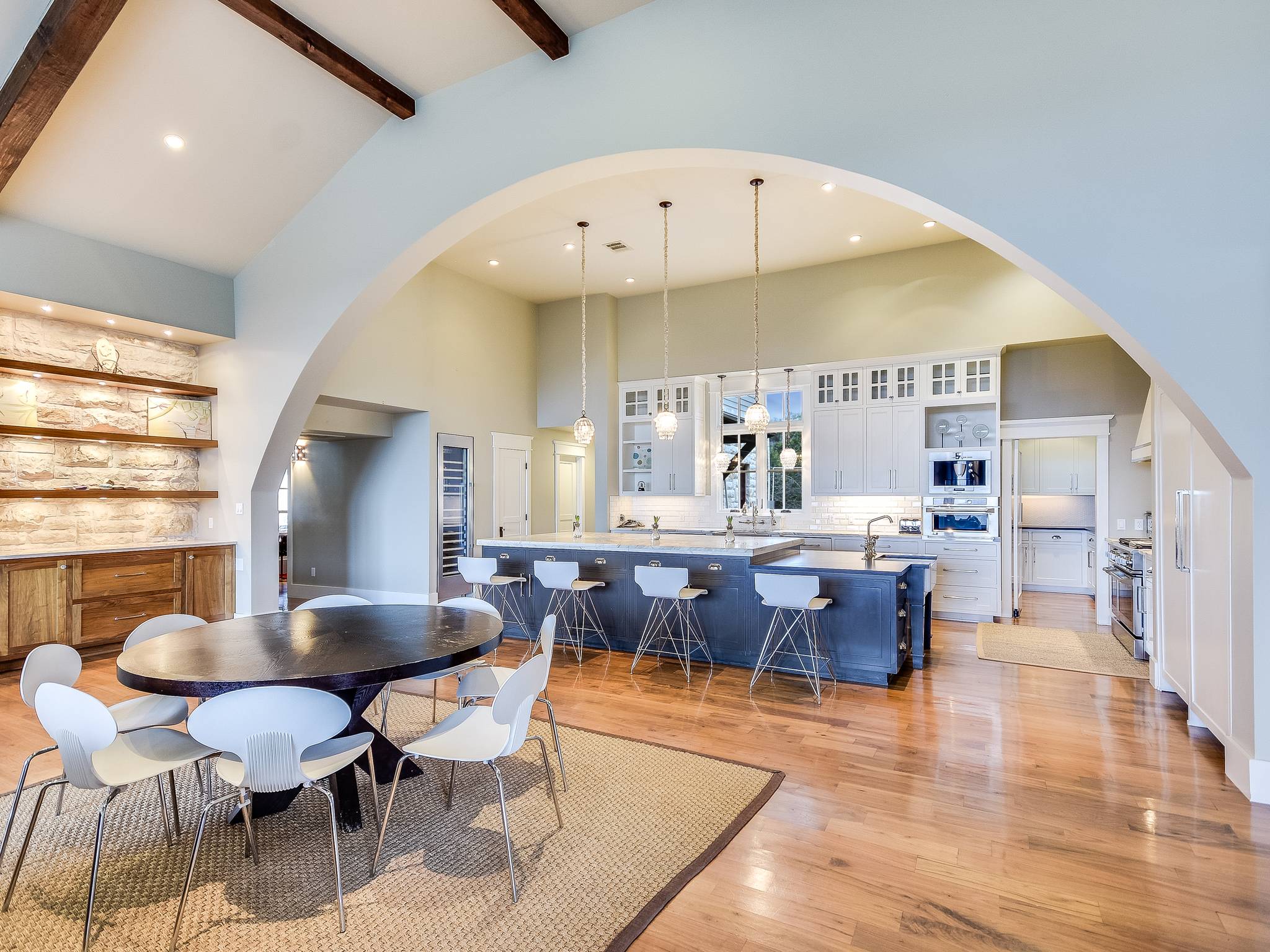 Walker Manor - Image 8