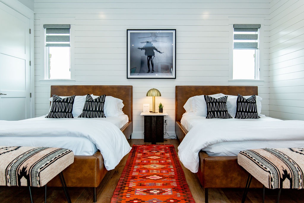 Sky Manor - Image 36