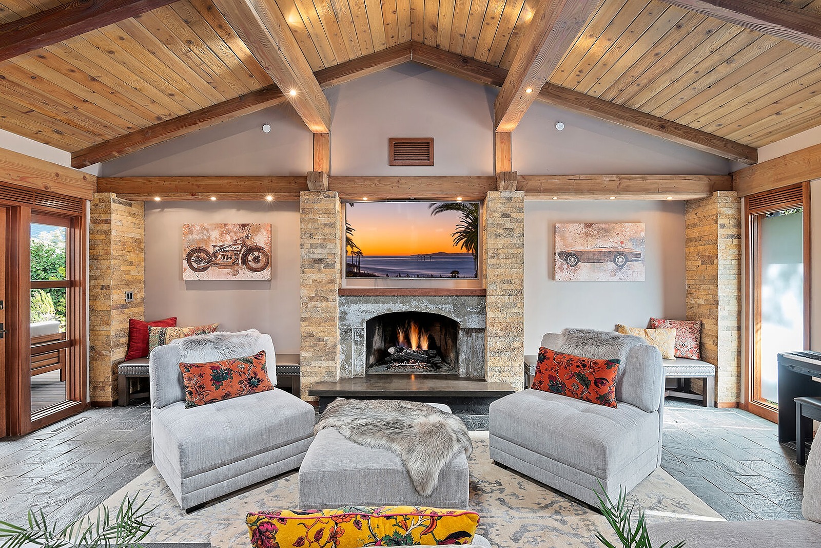 Middle Home - Image 11