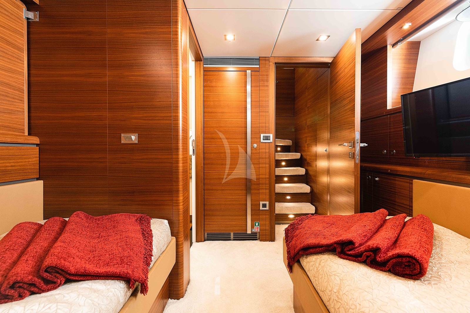 Sea Axis Yacht - Image 35