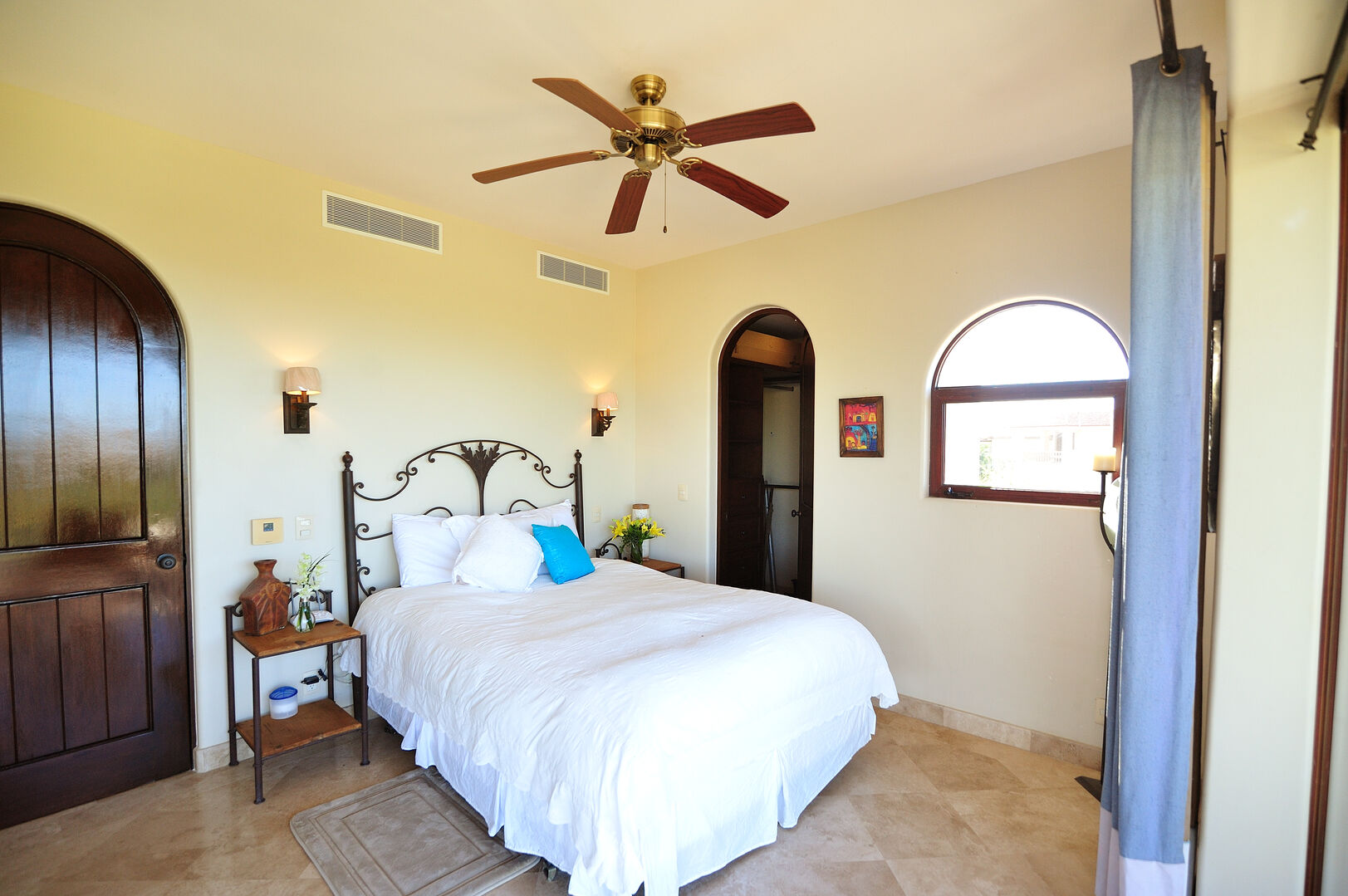 Toyon House - Image 14