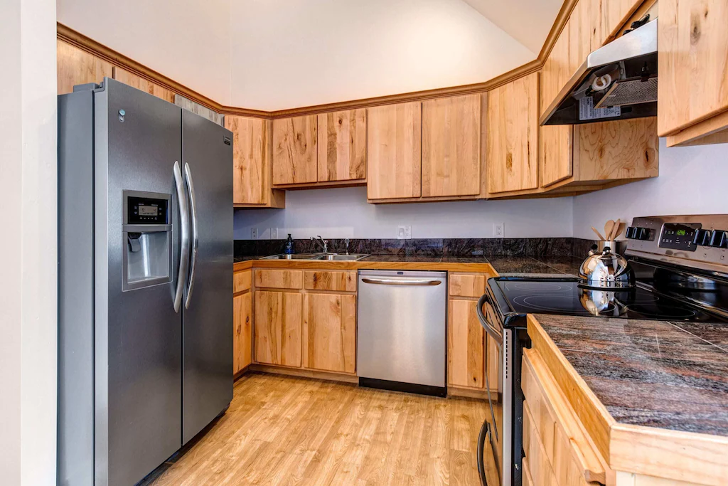 Warnick Manor - Image 38