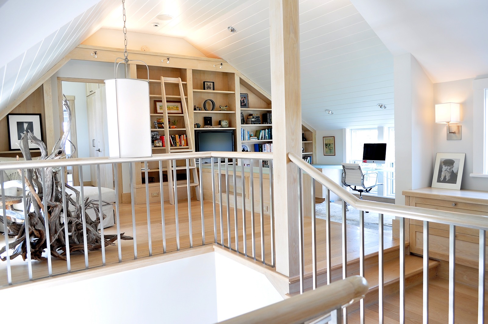 Harbor House - Image 12