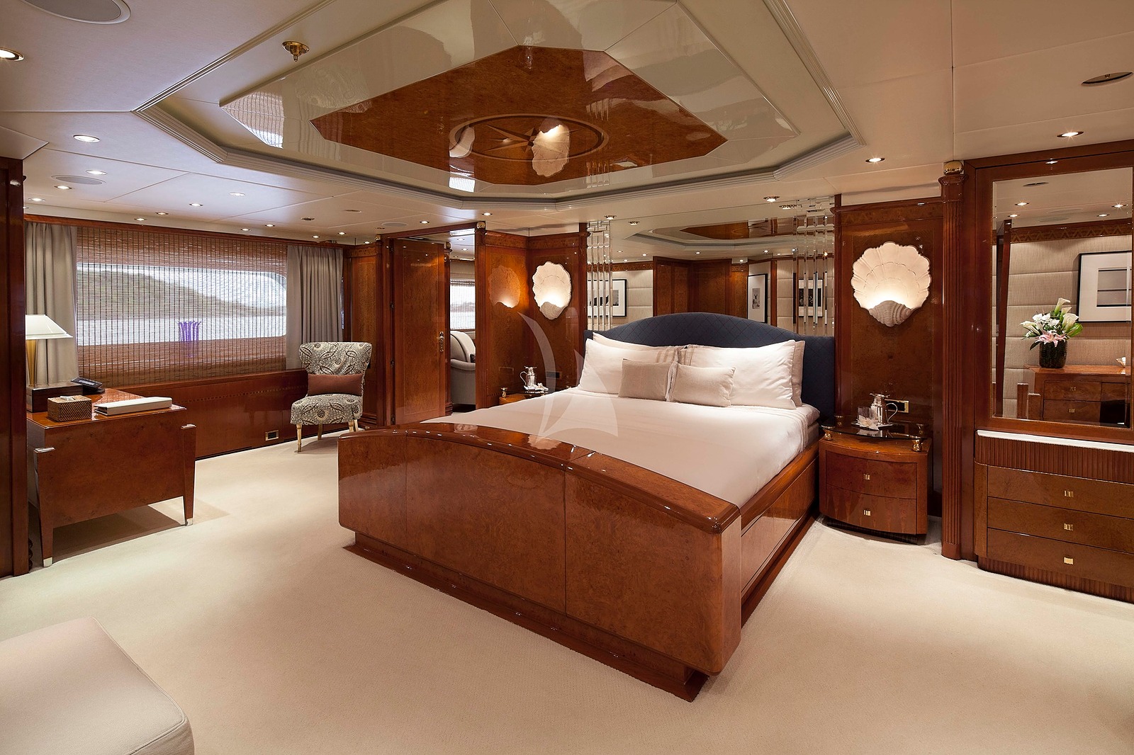 Starfire Yacht - Image 11