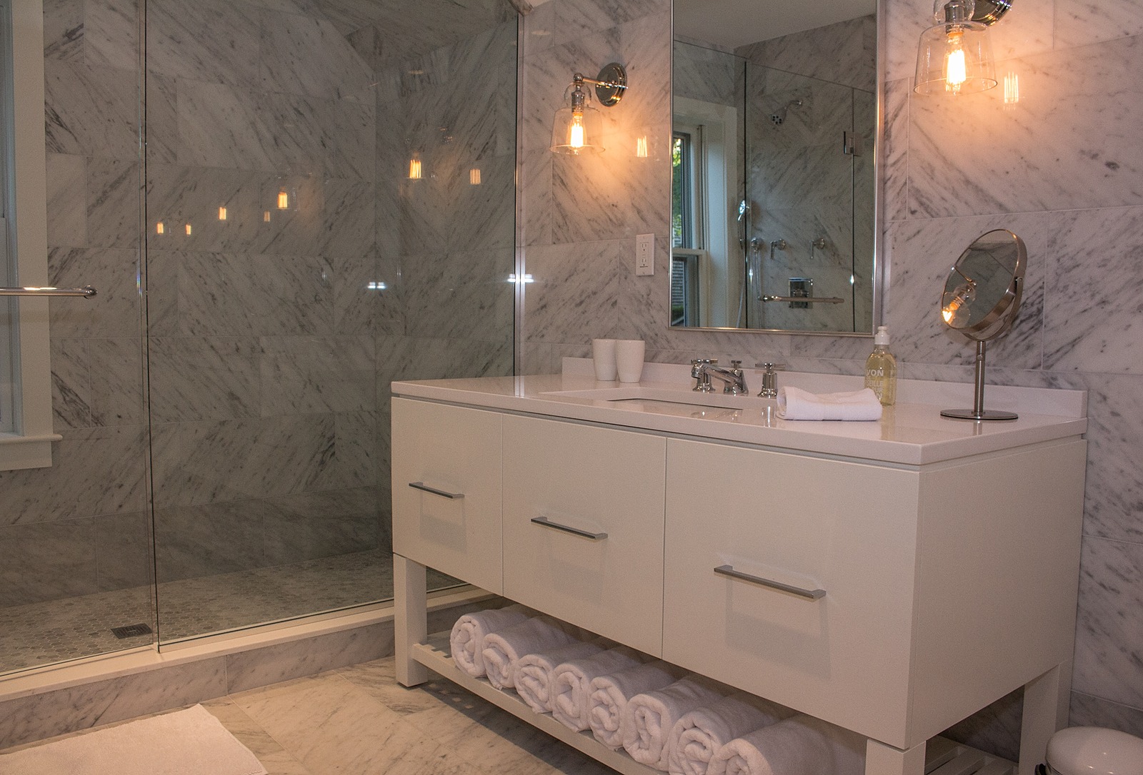 Silver Villa - Image 13