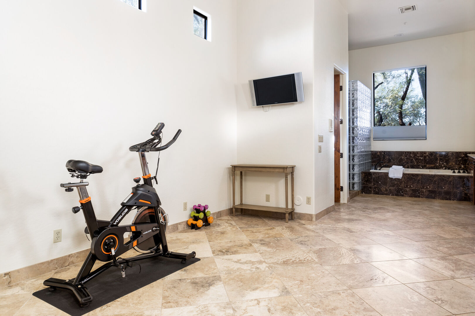 Redbird Manor - Image 13