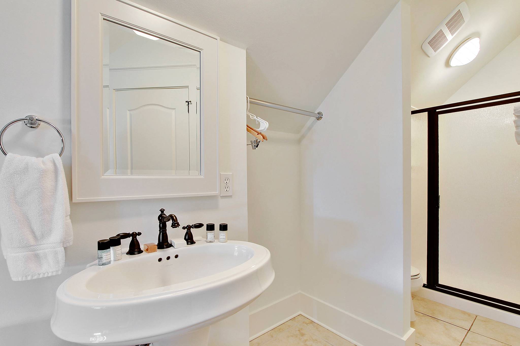 Flying Fish Home - Image 16