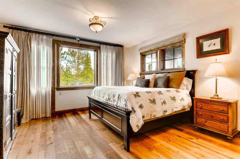 Peerless Manor - Image 23