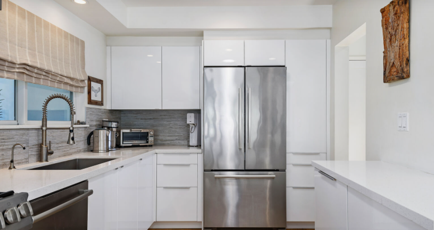 Hendry's Home - Image 8