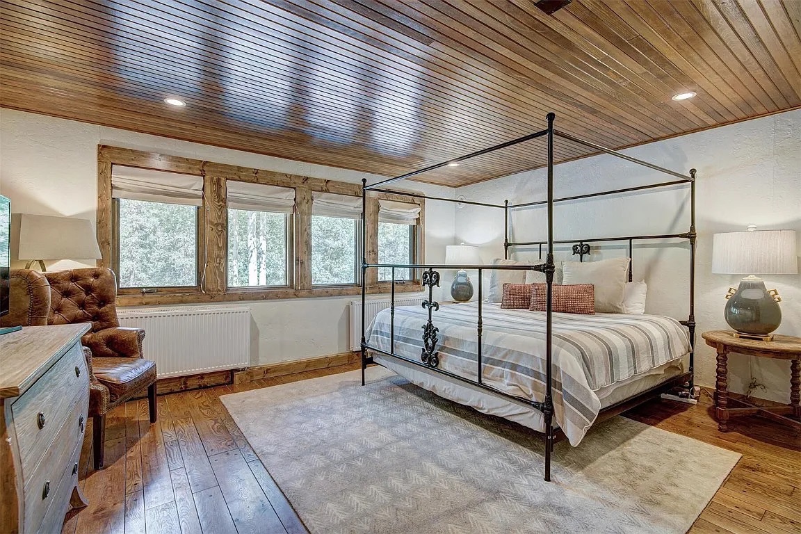 Creekside Chateau - Image 26