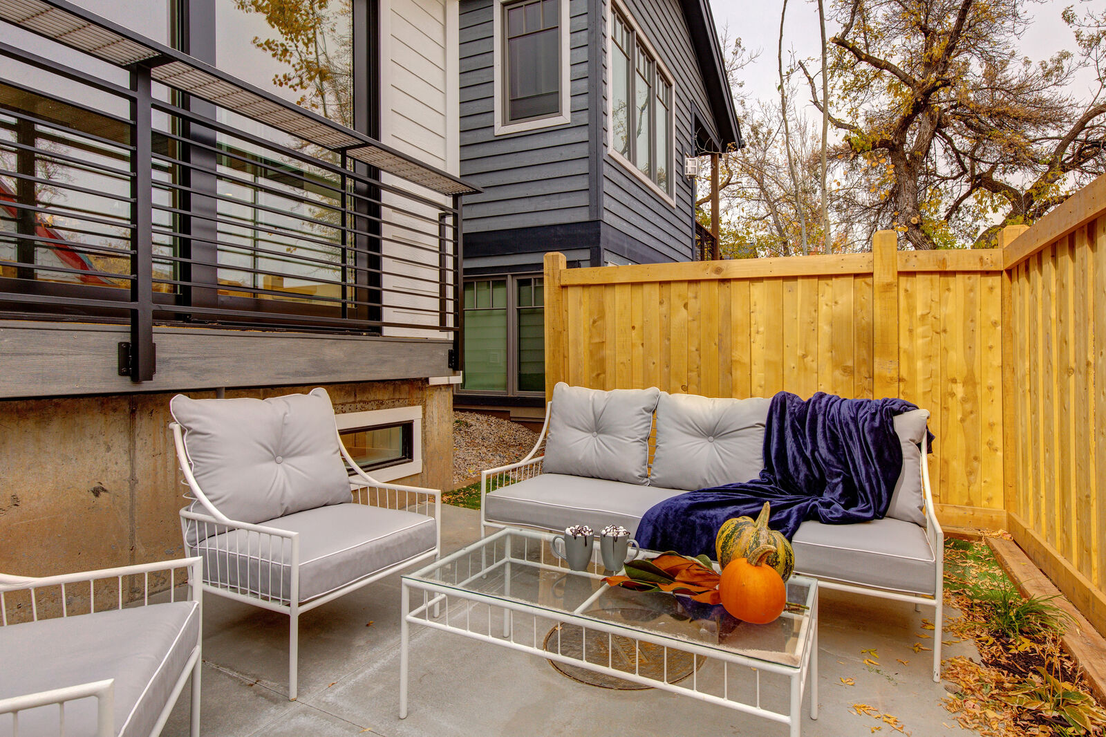 Lowell House - Image 41