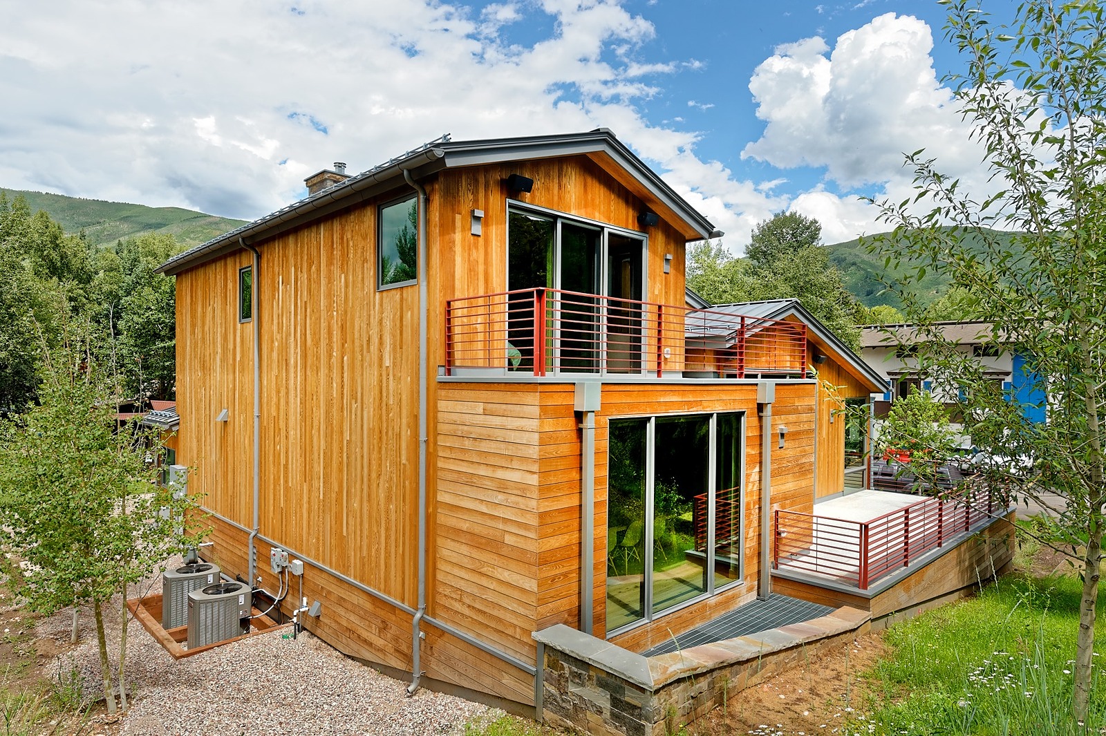 South Home - Image 25