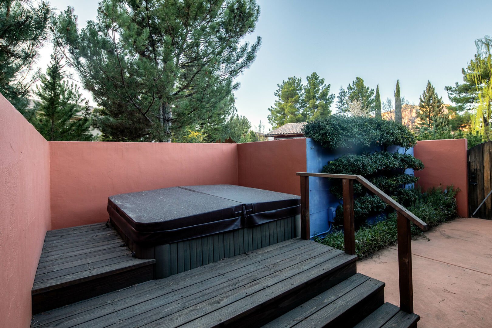 Hotsko House - Image 42