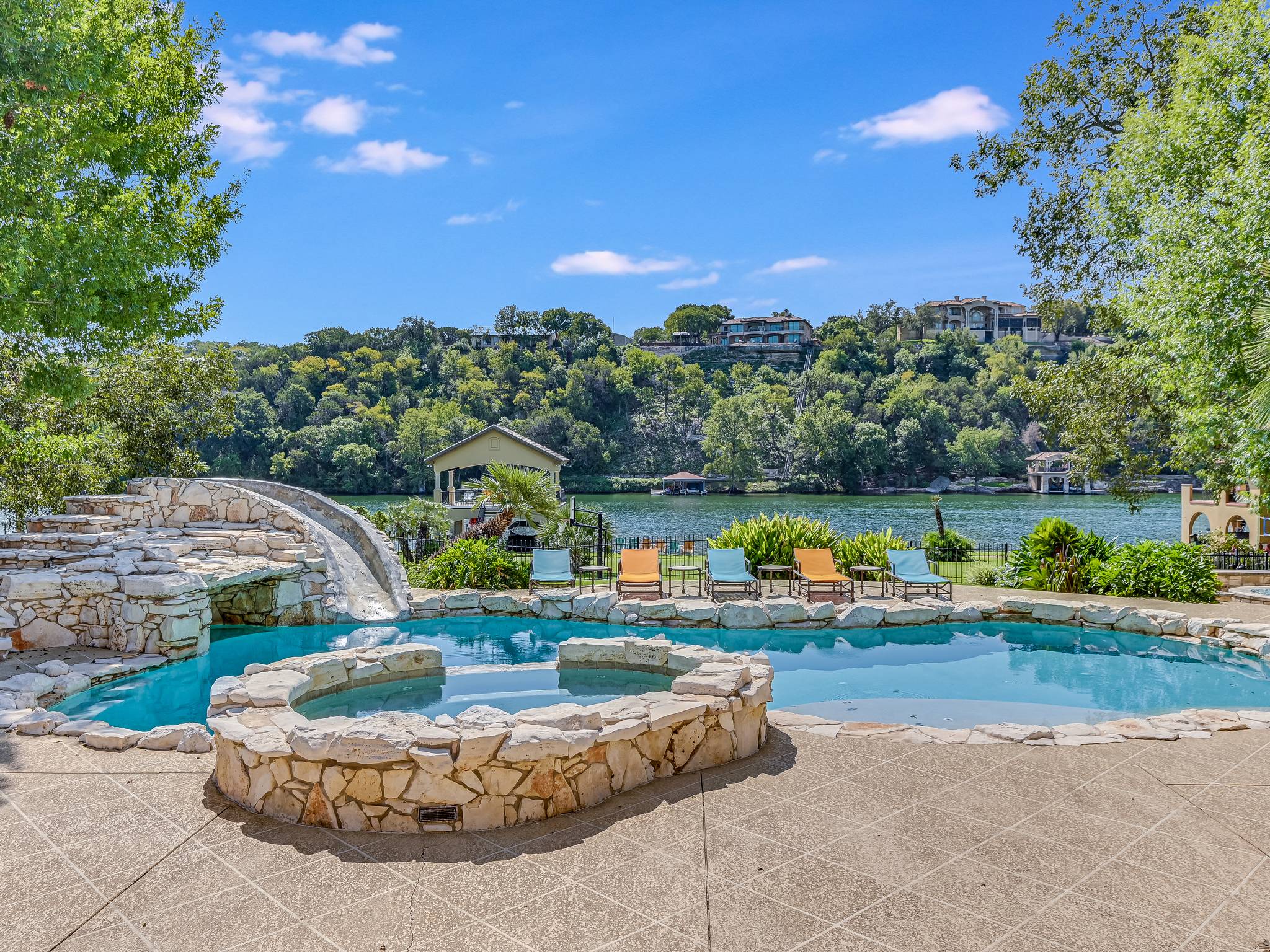 Janis Villa - Image 41