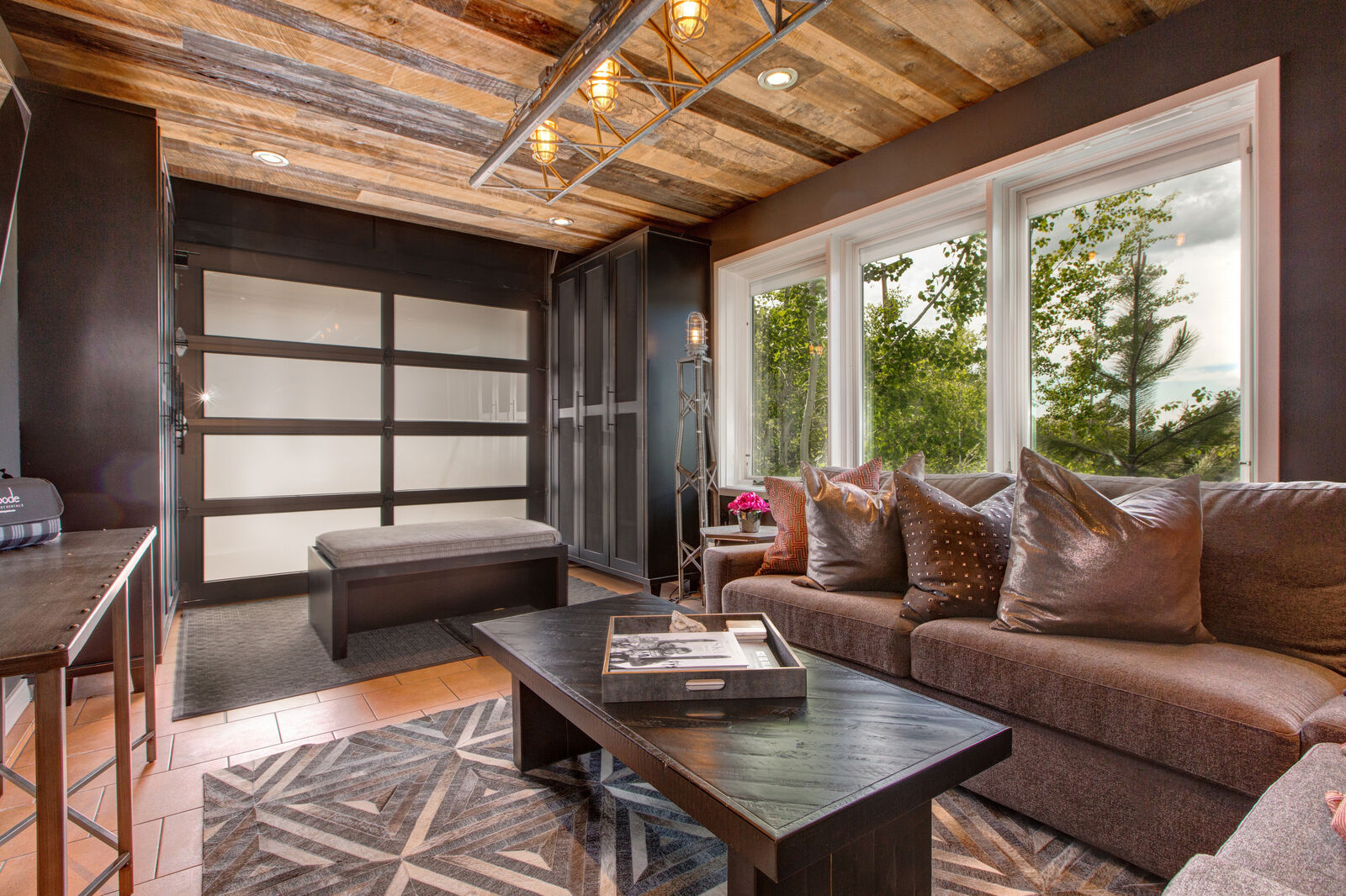 Boulder House - Image 39