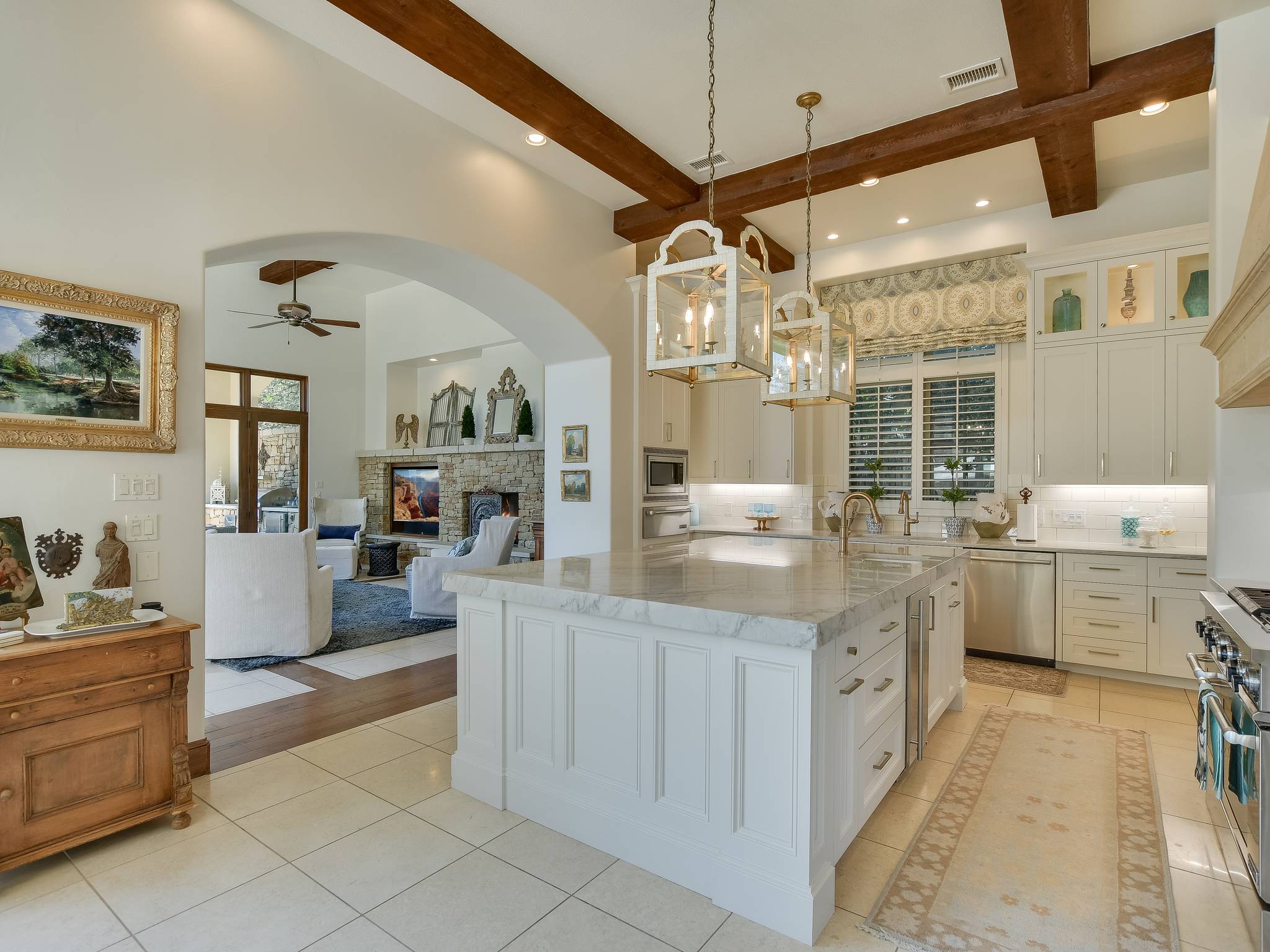 Rock Cedar House - Image 13