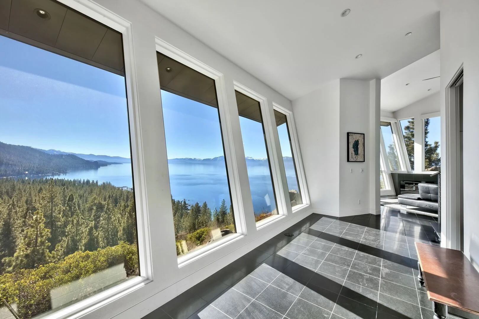 Point Place Home - Image 5