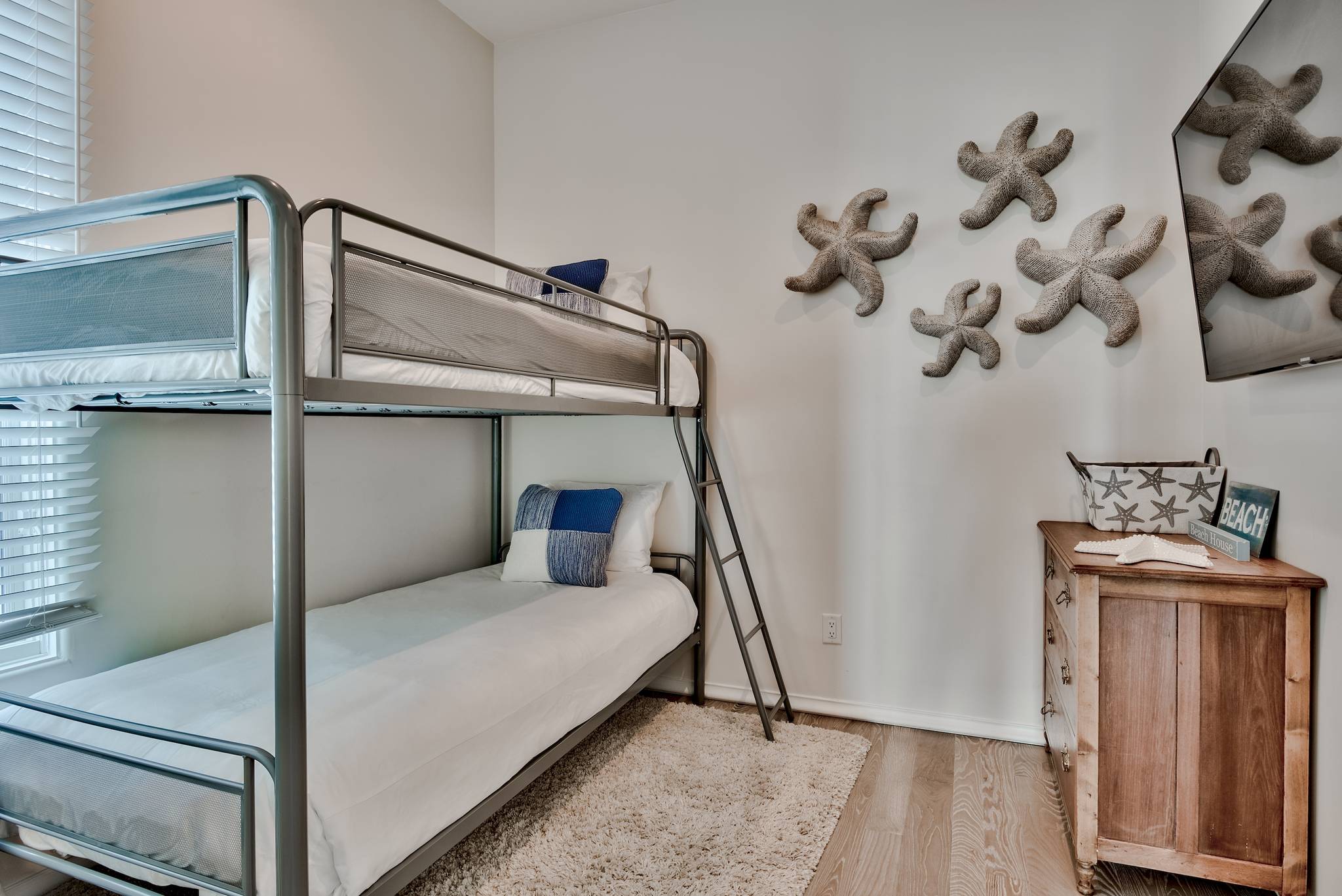 Seastar Manor - Image 24