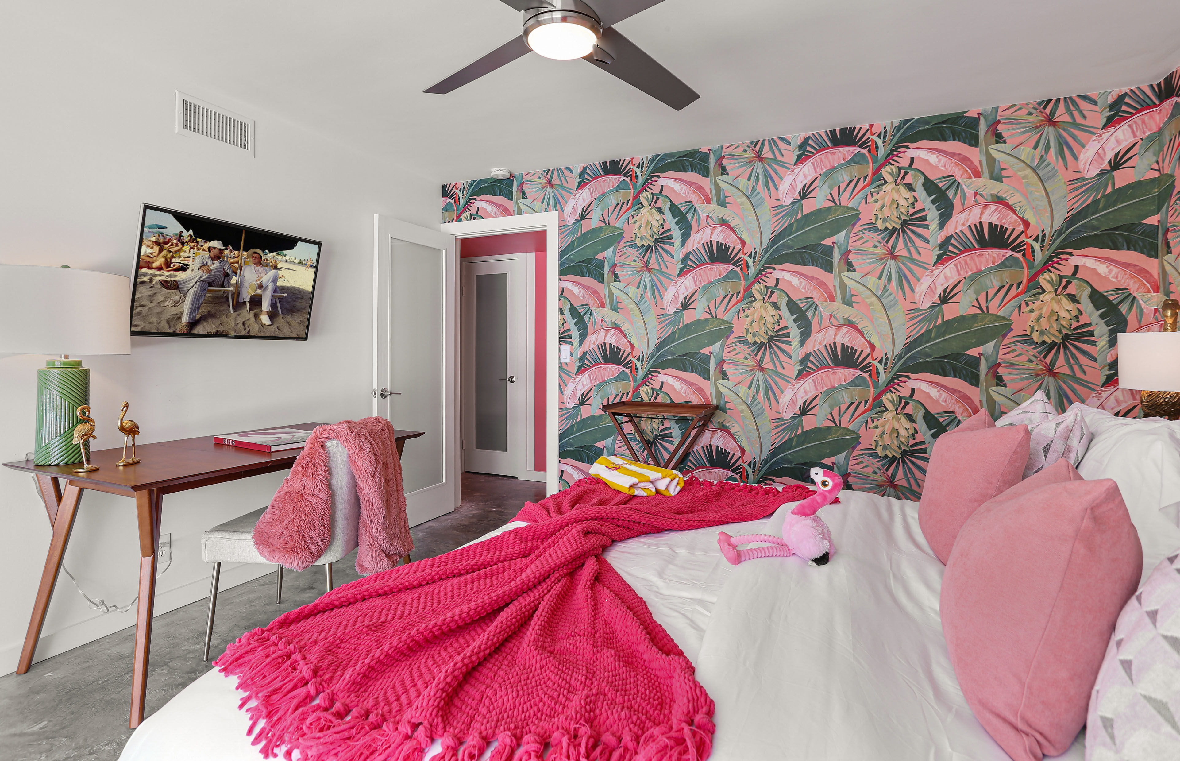 Lujo House - Image 20