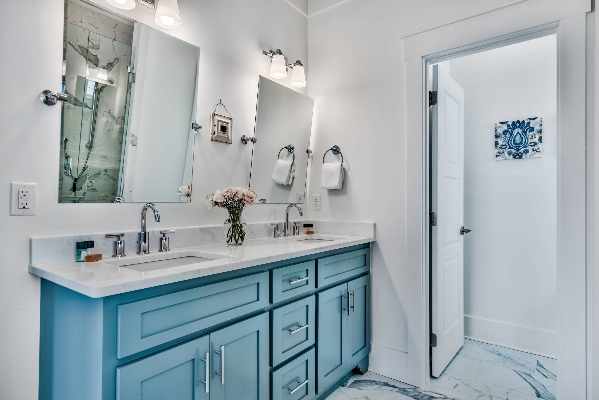 Blue Crab House - Image 20