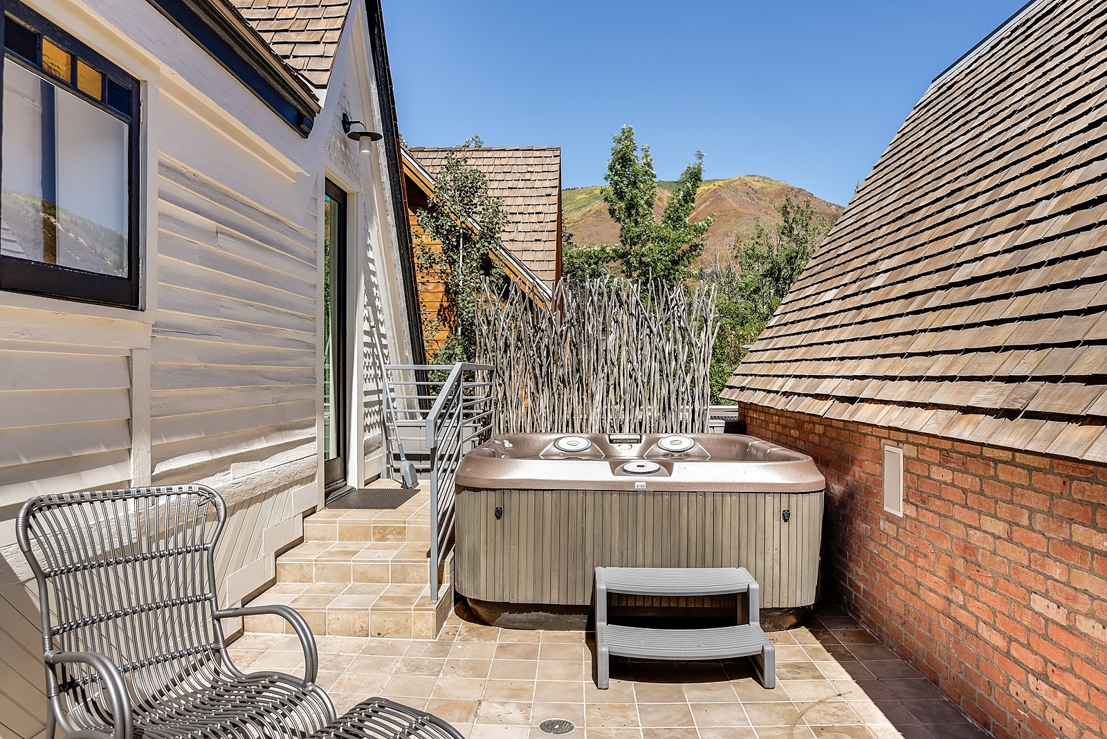 Monarch Place - Image 25