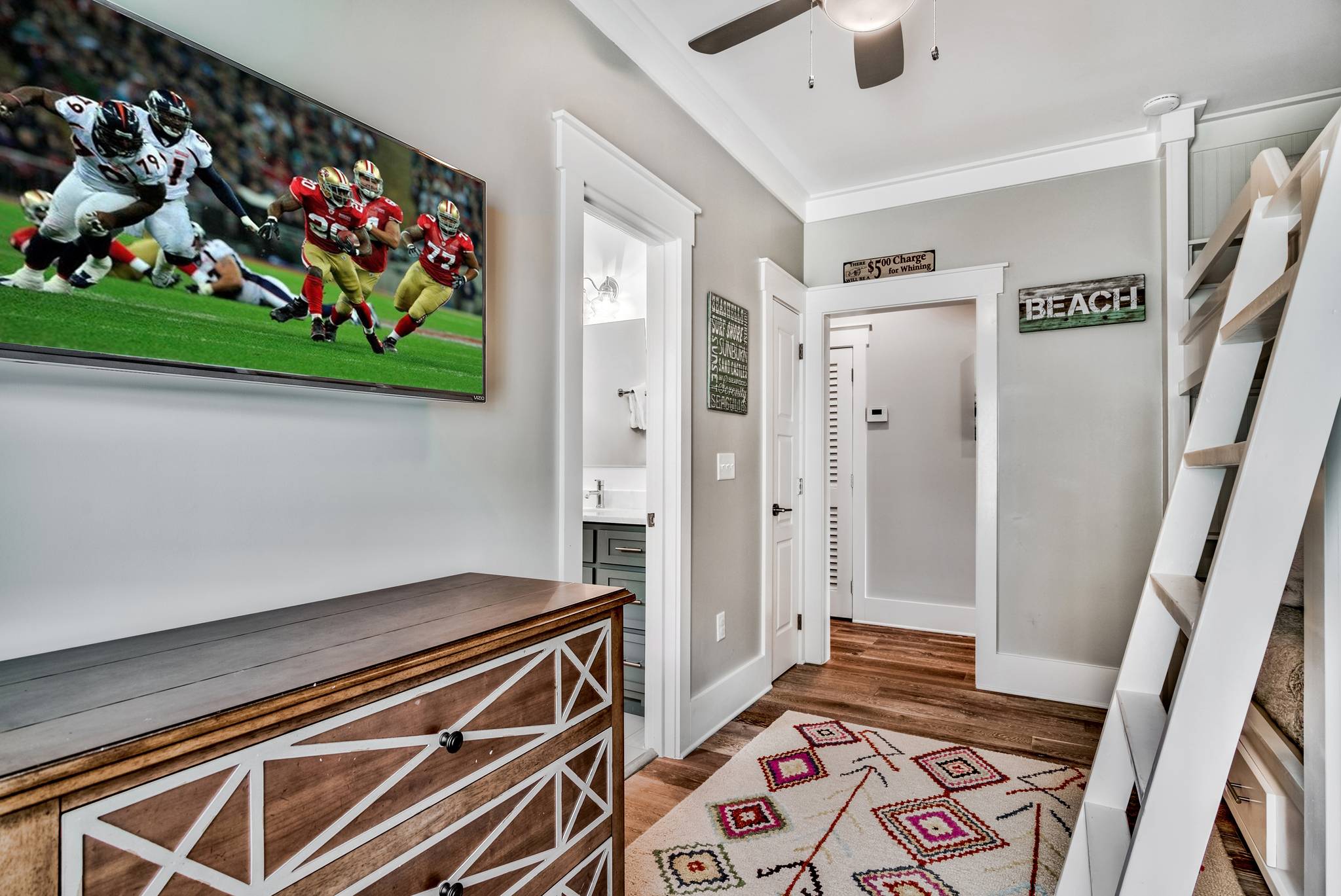 Blue Crab House - Image 28