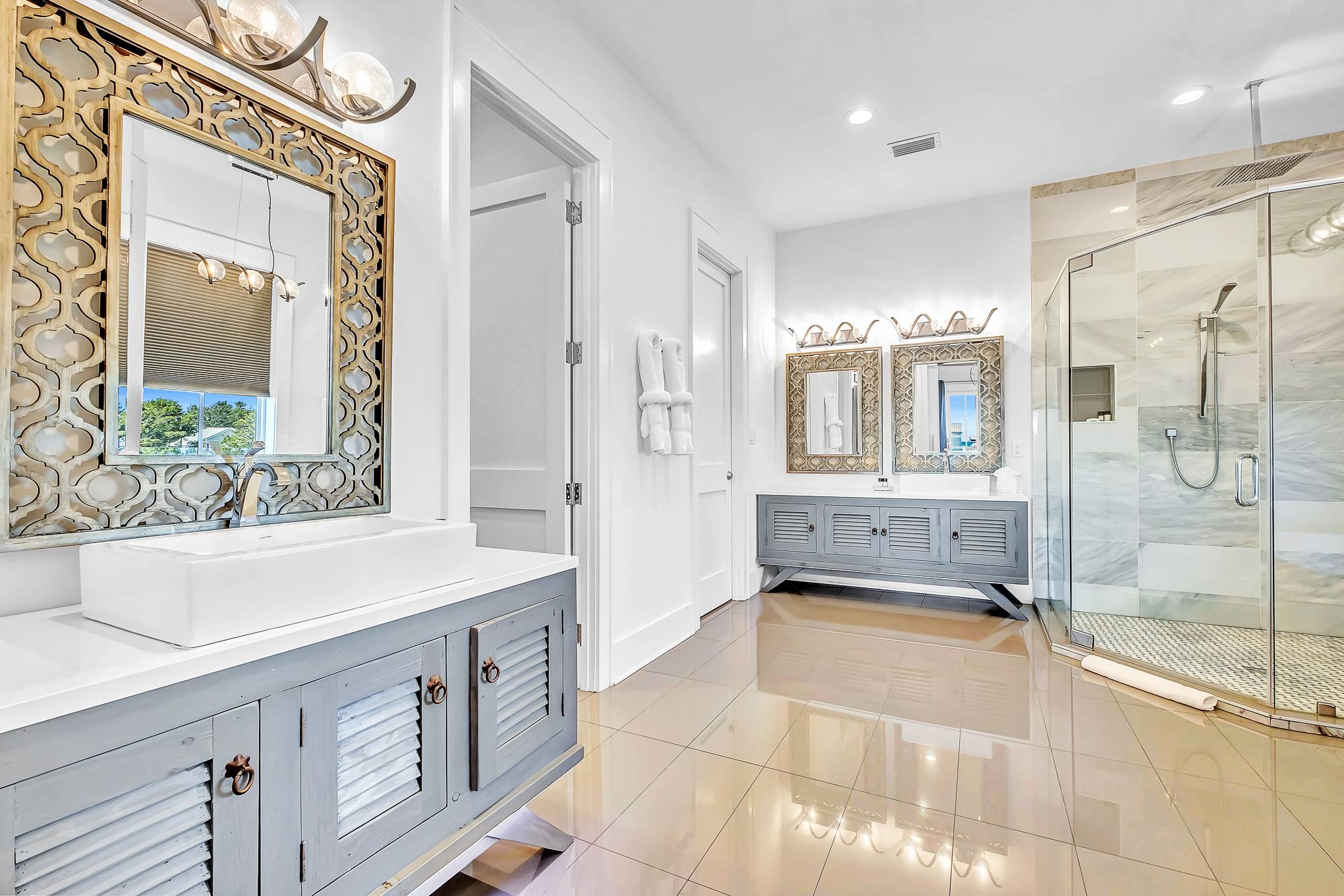 Lantern Manor - Image 47