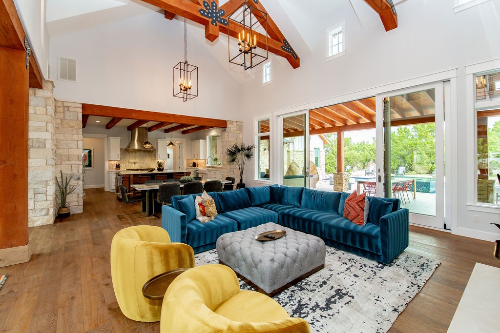 Sky Manor - Image 15