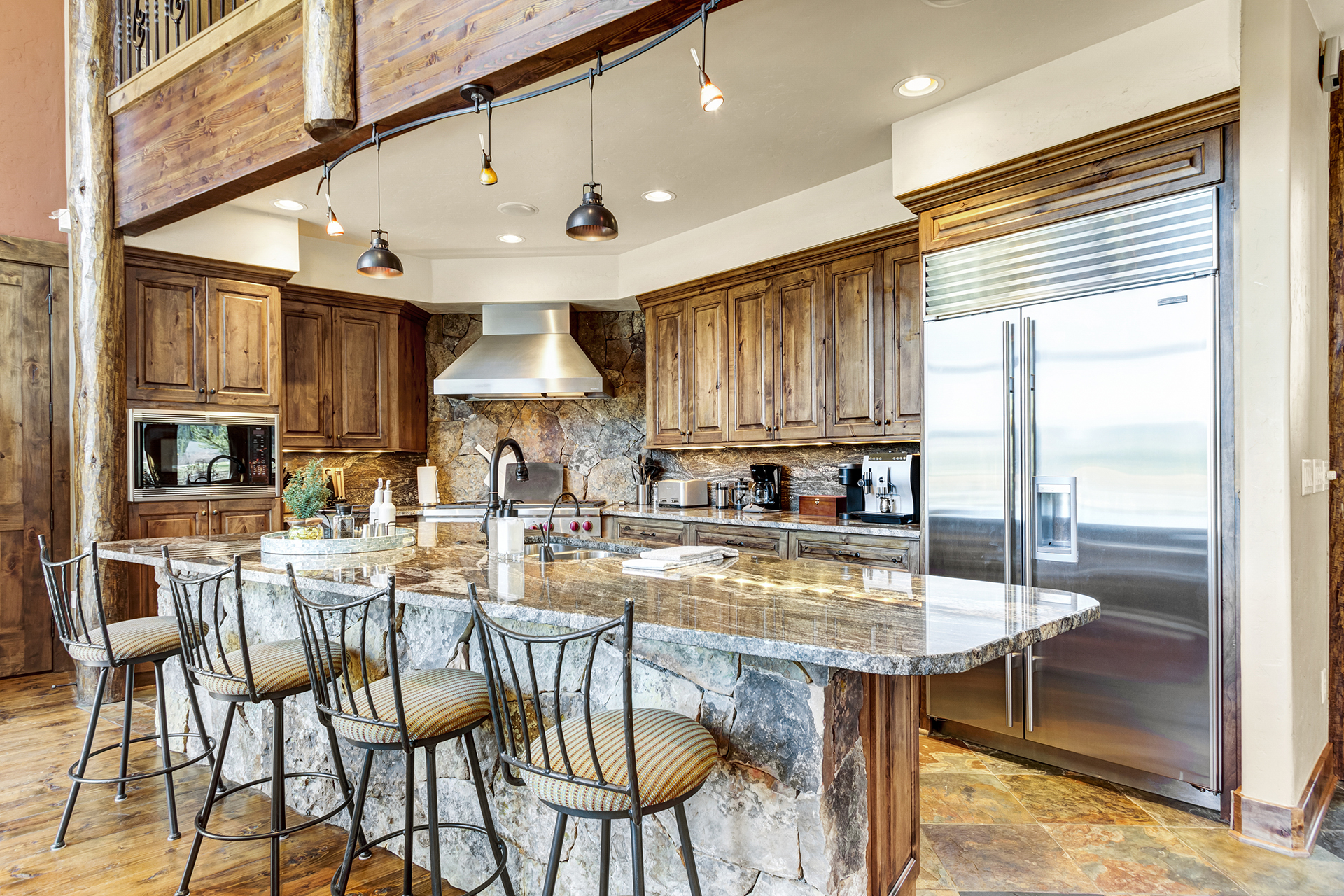 Twin Peaks Lodge - Image 7