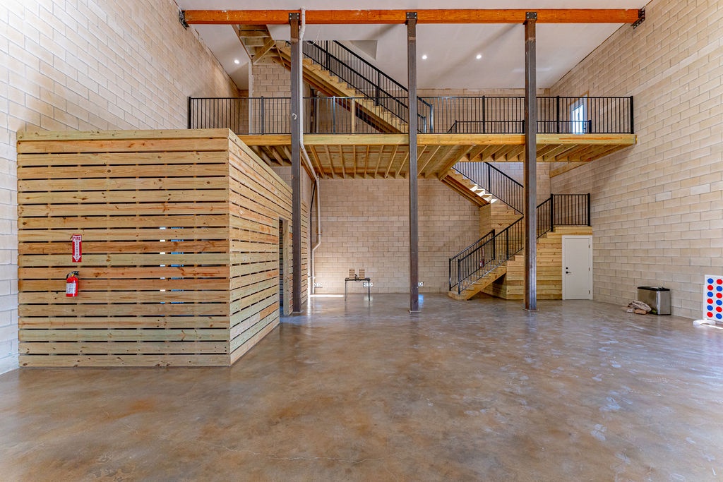 Clark Villa - Image 34