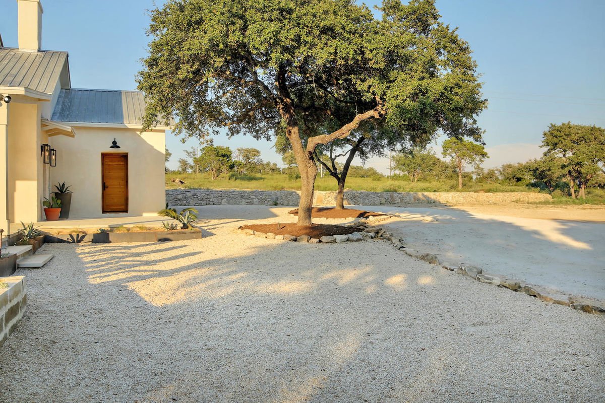 Spring Manor - Image 30