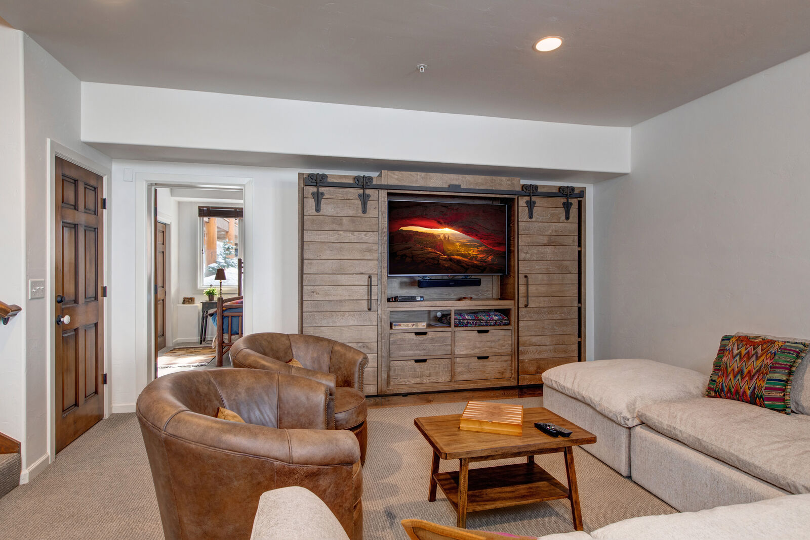 Royal House - Image 35