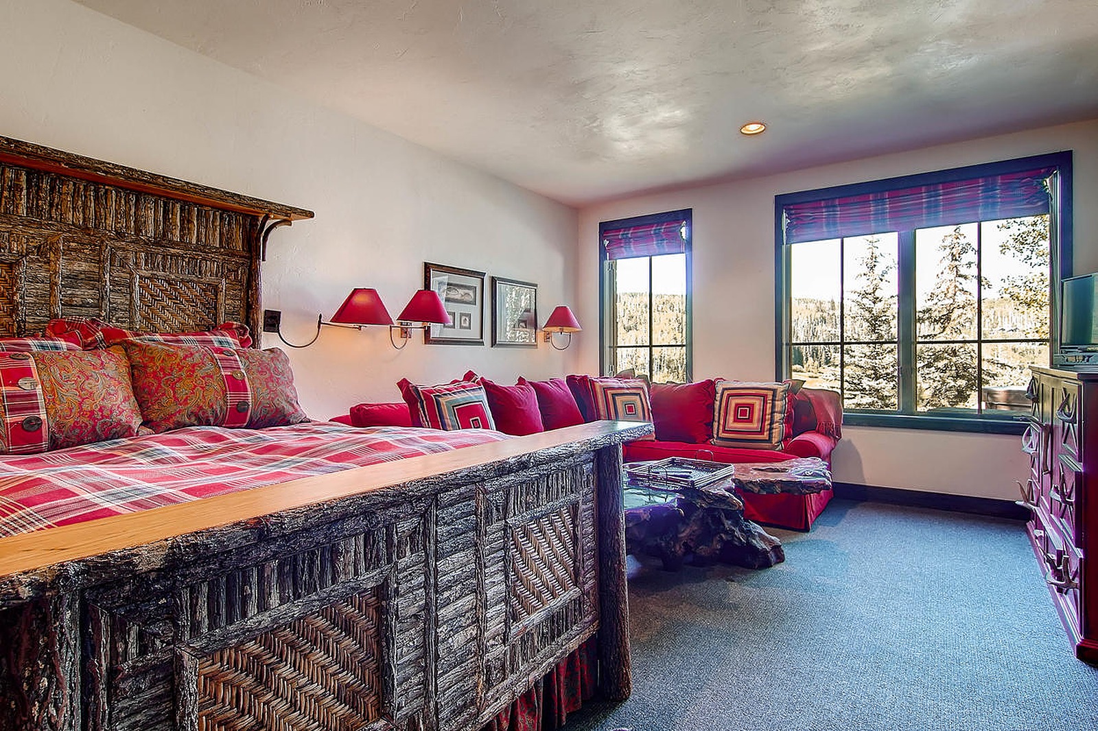 Country Club Manor - Image 14