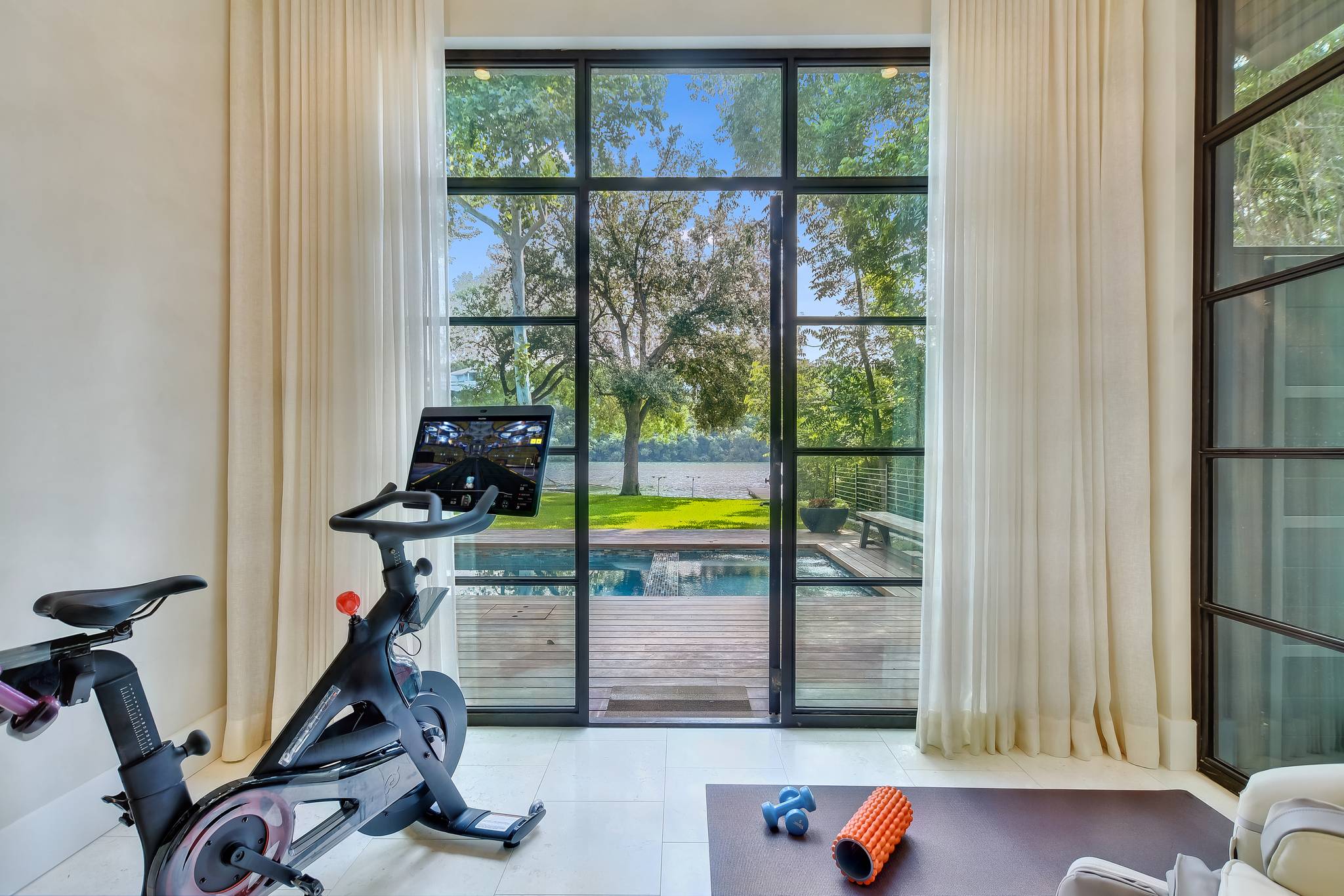 Mirabeau Place - Image 17