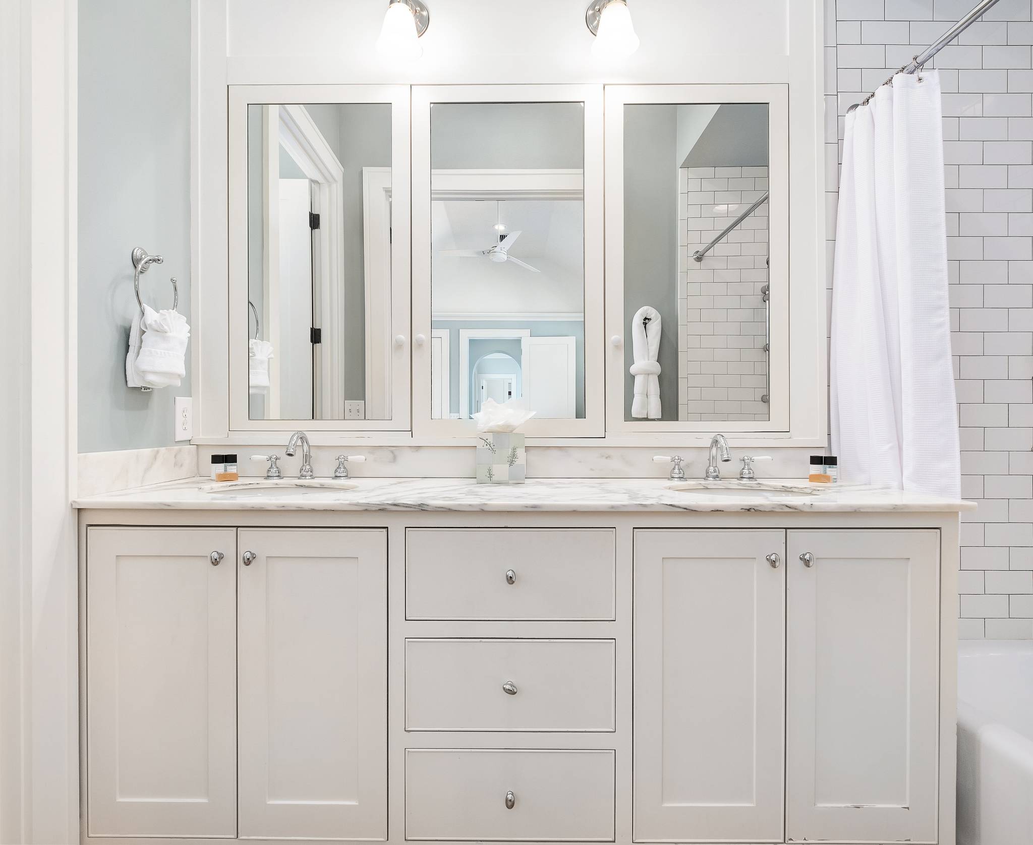 Koi House - Image 27