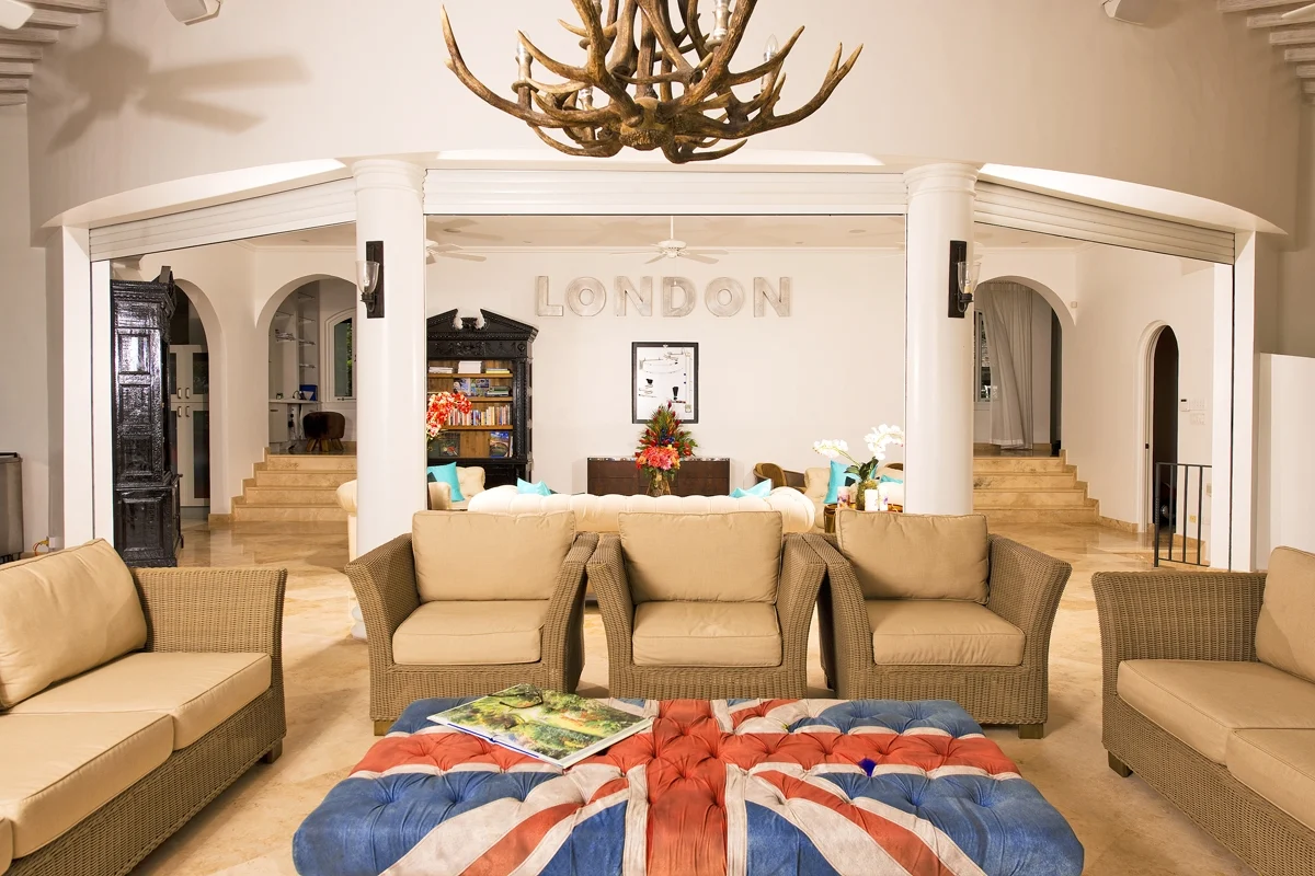 Royal Palm Manor - Image 3