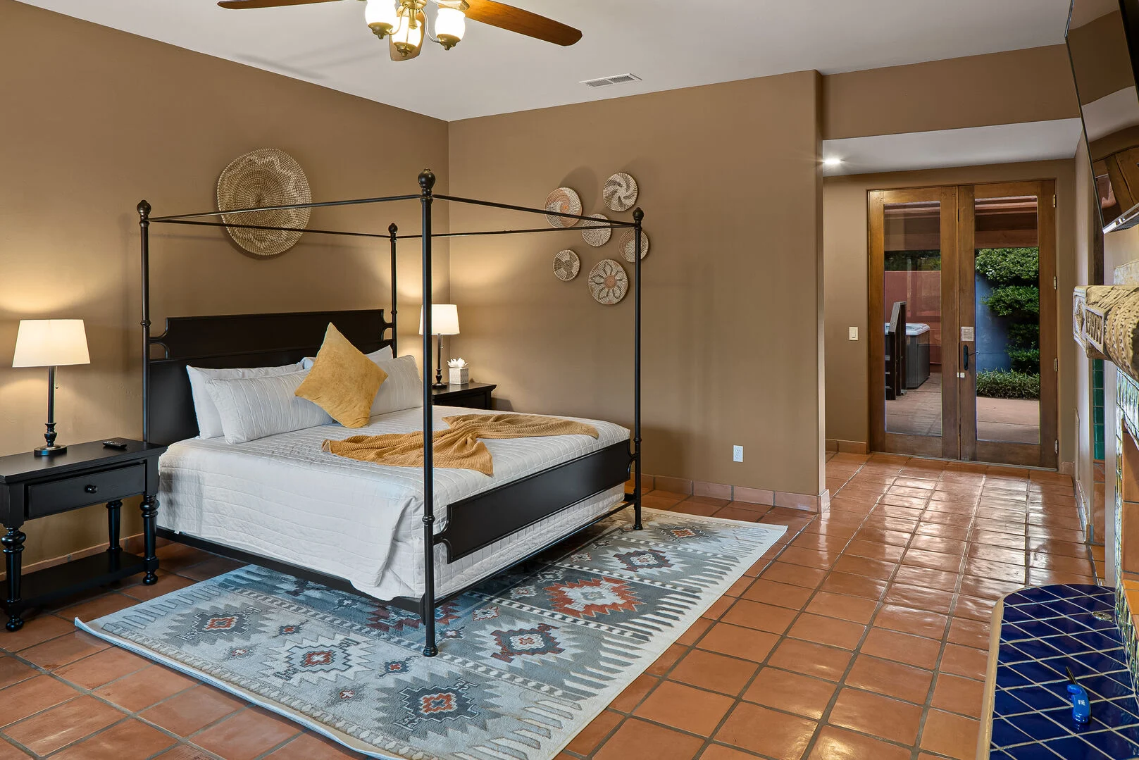 Hotsko House - Image 22