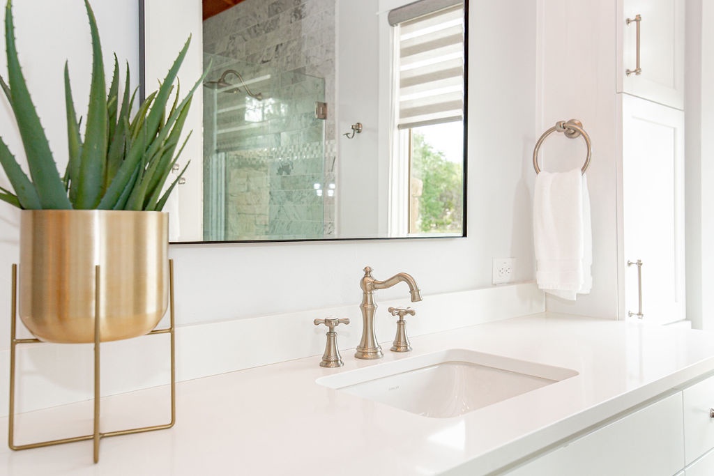 Sky Manor - Image 24