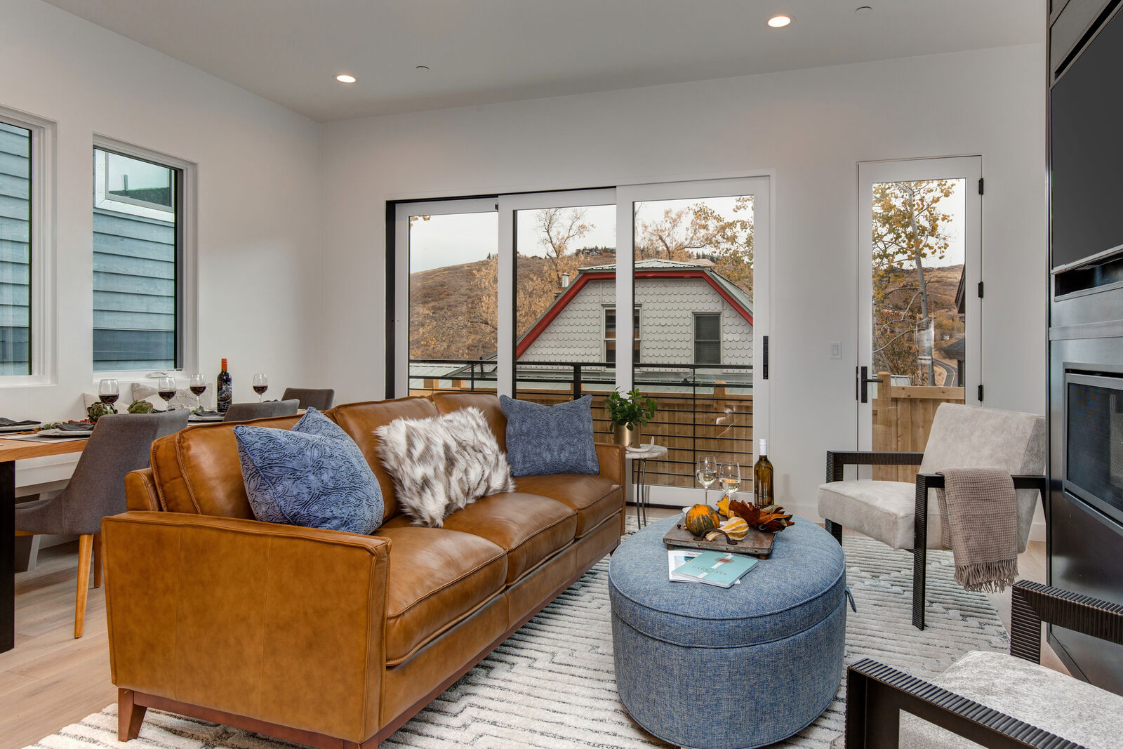 Lowell House - Image 6