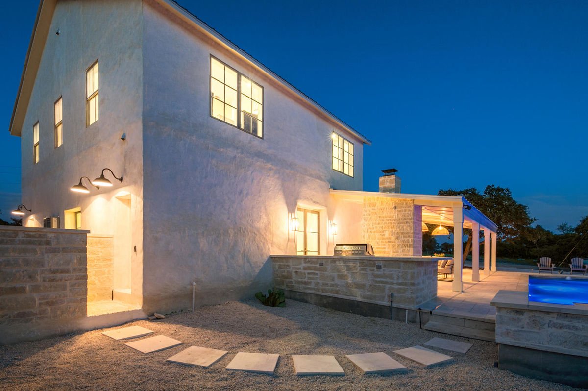 Spring Manor - Image 26