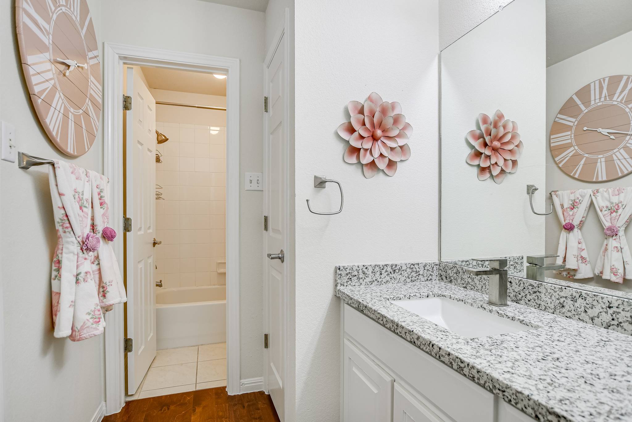 Nichols Place - Image 25