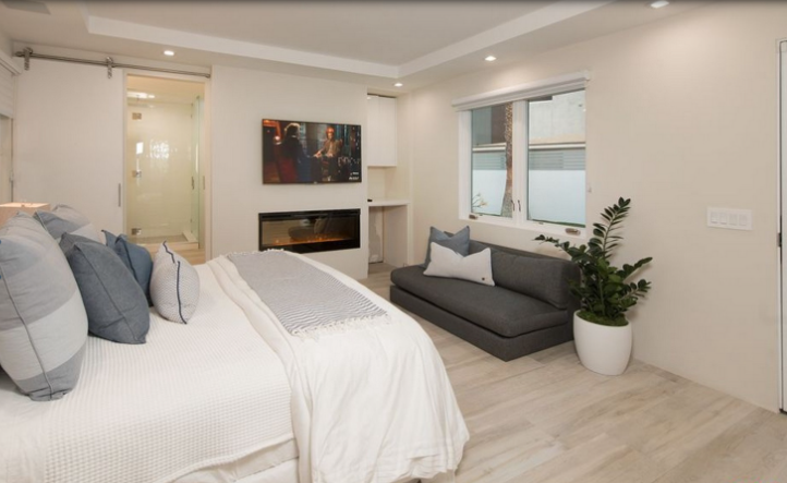 Dolphin Home - Image 13