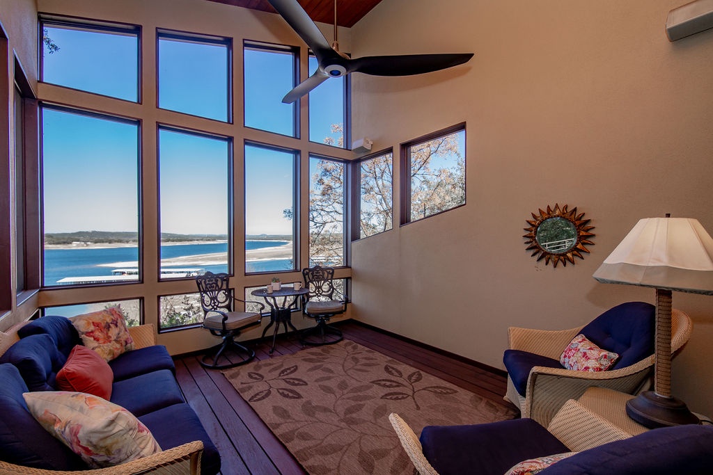 Lakeshore Place - Image 33