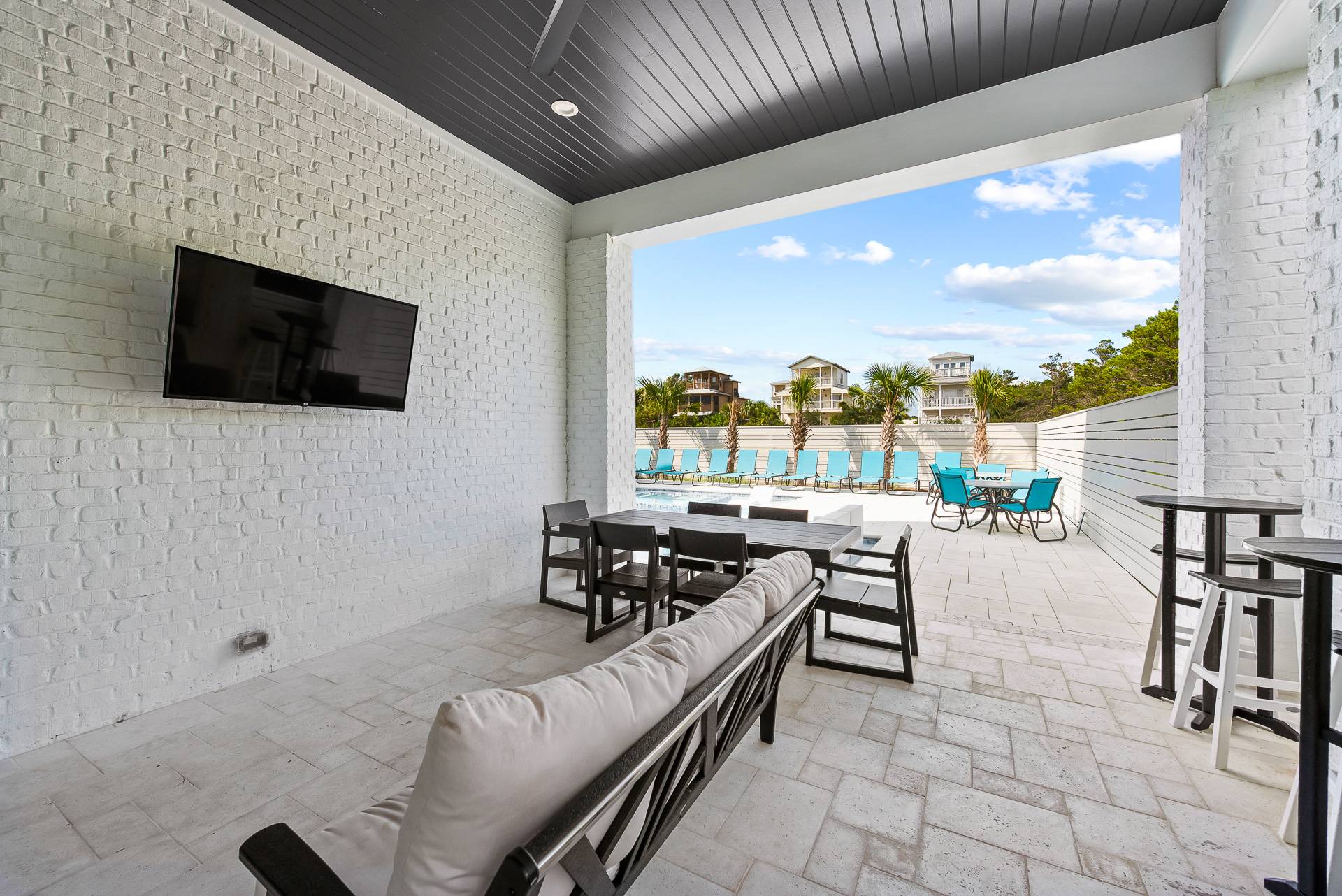 Lantern Manor - Image 62