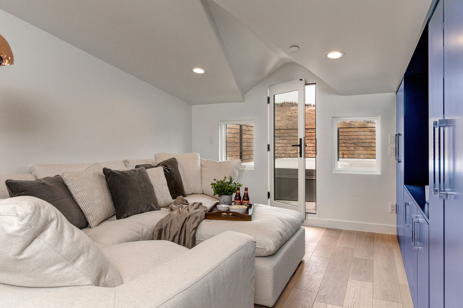 Lowell House - Image 22