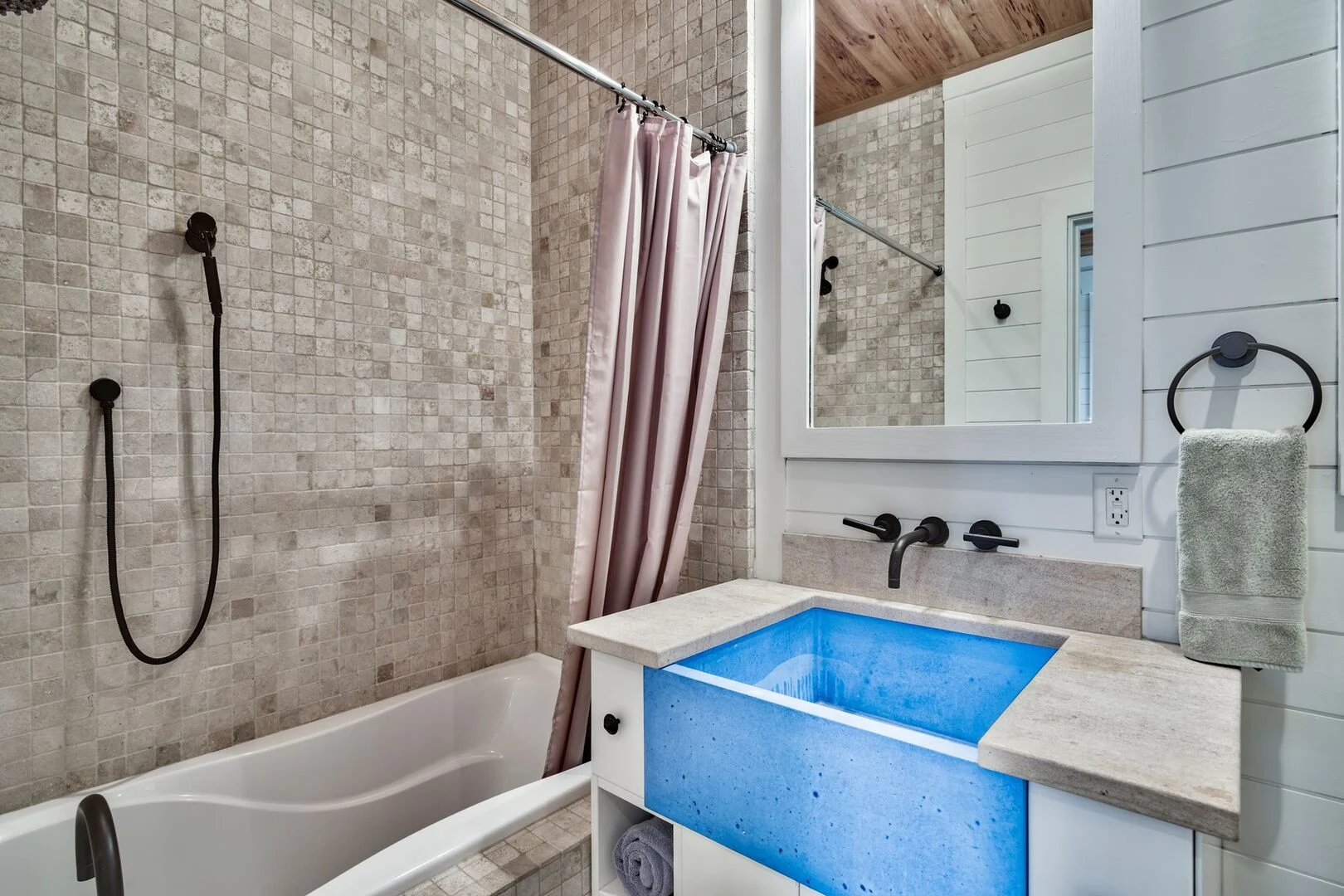 Providence House - Image 28