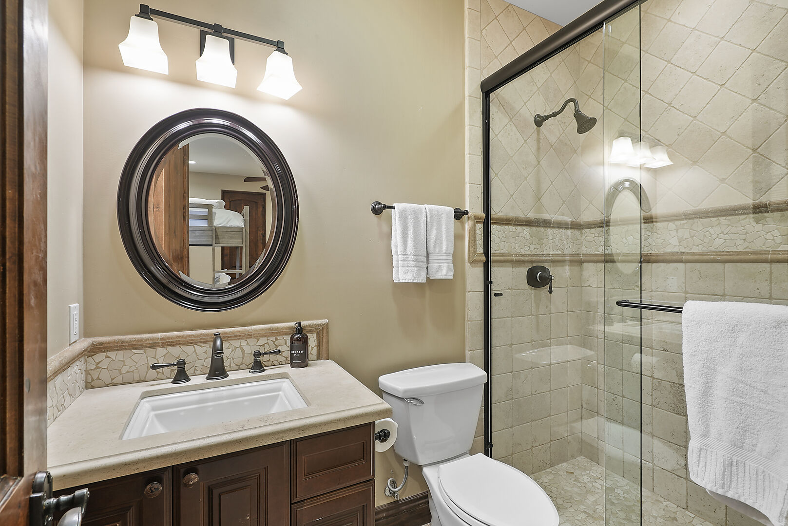 Campana House - Image 41