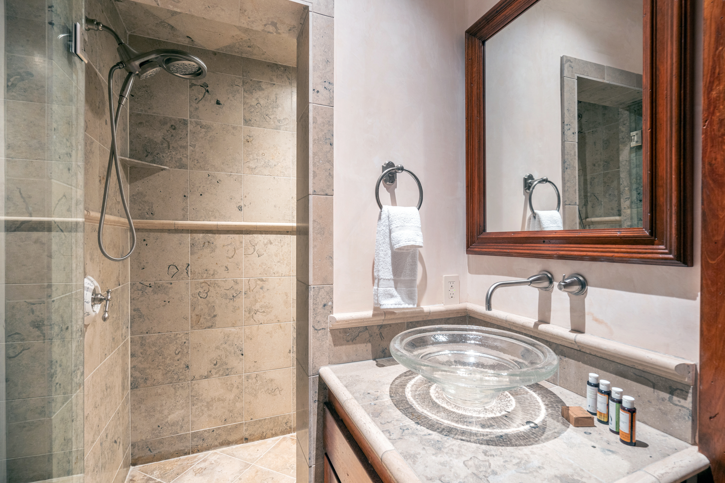 Polecat Villa - Image 33